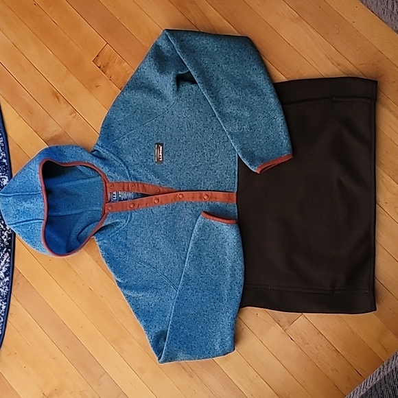 L.L. Bean Jackets & Blazers - L.L Bean Womans Size M Color Block Fleece Pull Over With Hood.